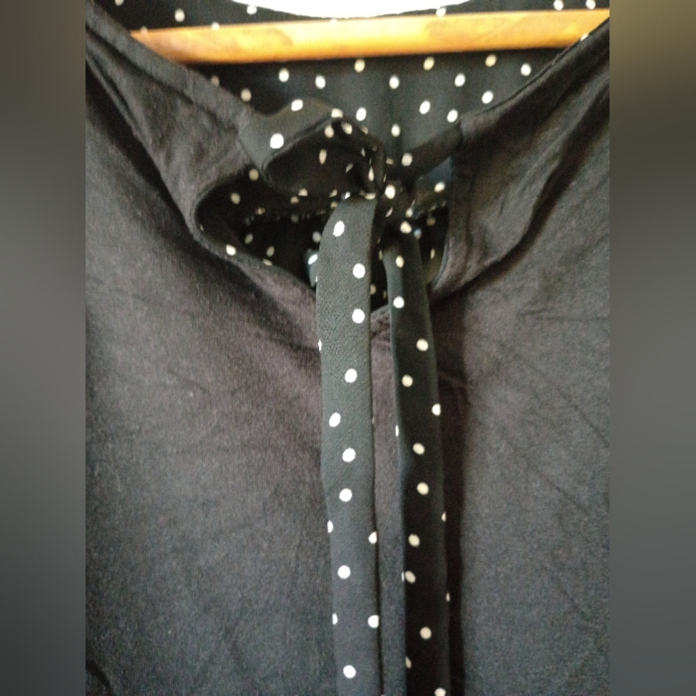 Elle Black Polka Dot Sleeveless Top Size Medium - Picture 5 of 10